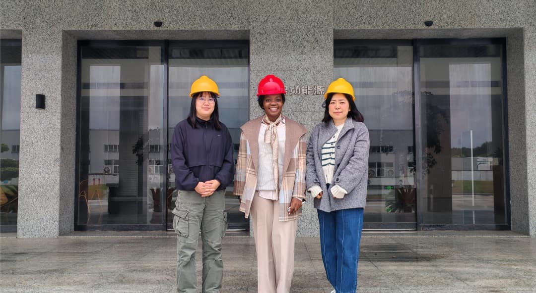 🤝 Des partenaires internationaux visitent Anhui Clean Energy : Façonnons ensemble l’avenir de l’énergie verte ! 🌍